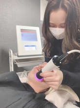 エステティシャン、眉毛スタイリング師あみ